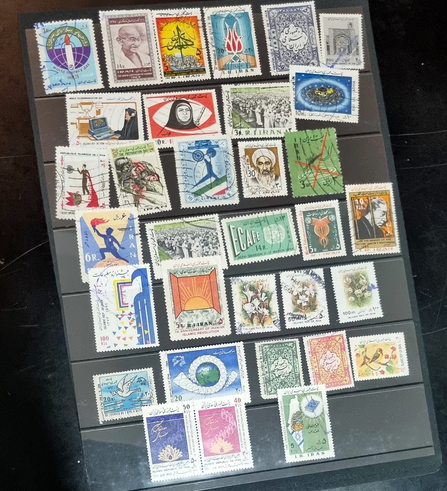 Mix Arab countries stamps - 50/100/200 Stamps all different