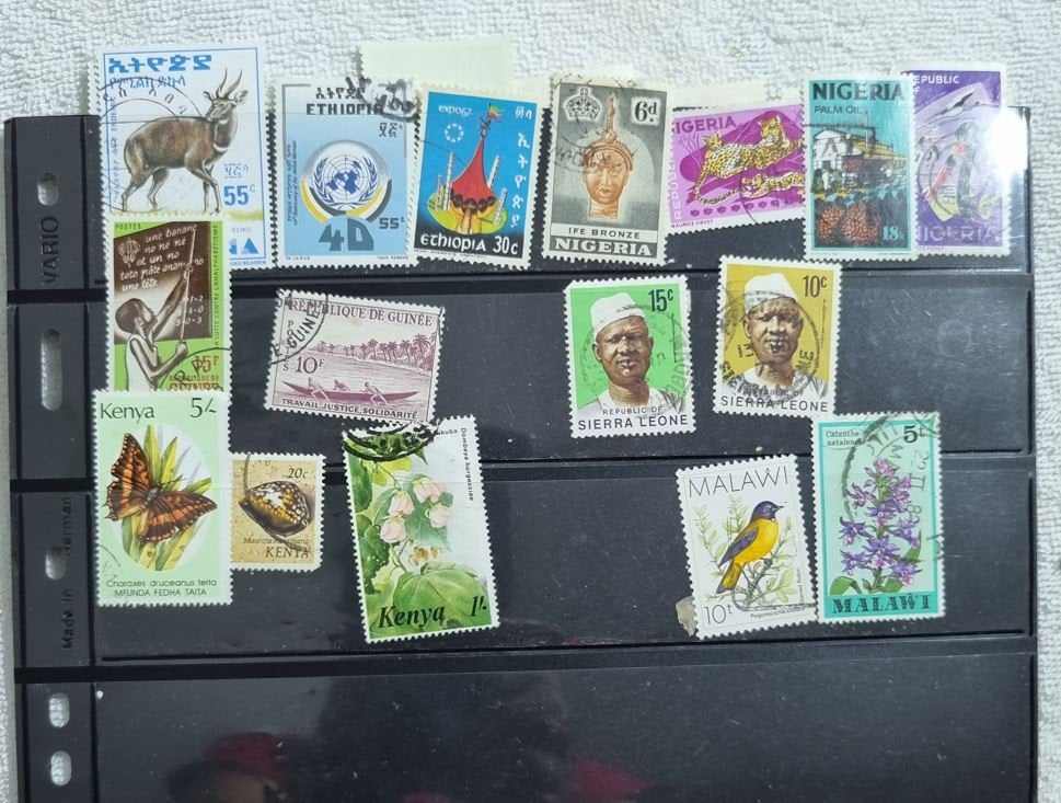 Mix African countries Stamps - 100/200/300 Stamps all different