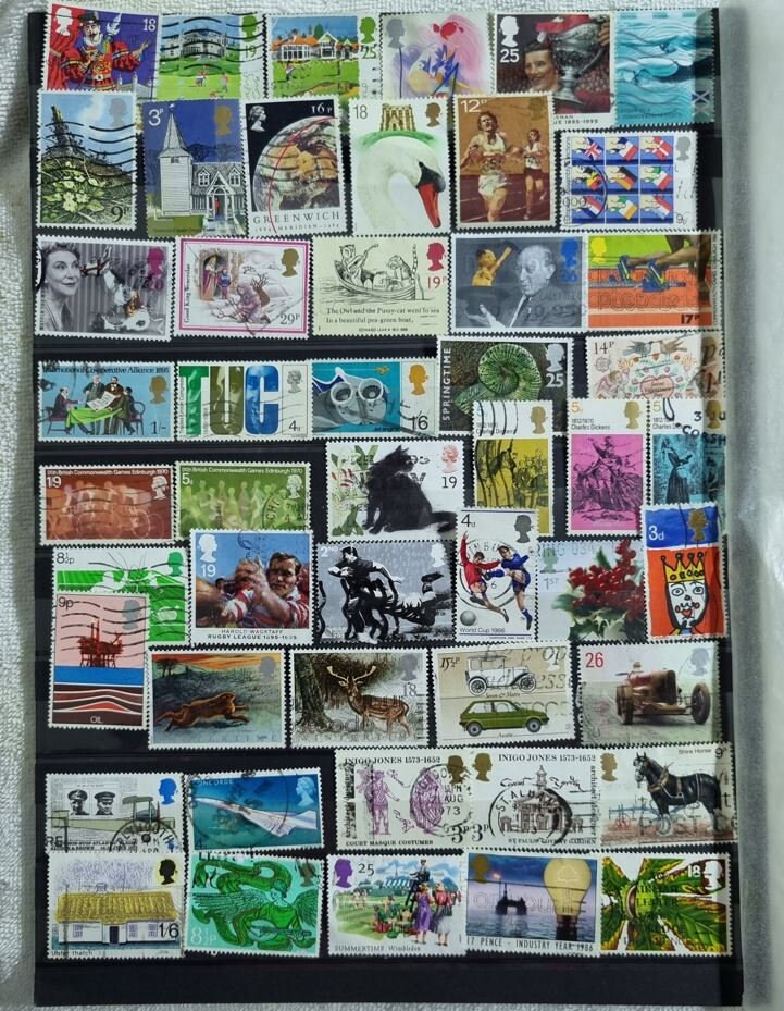 Great Britain Commemorative - Large 100/200/300 Stamps all different