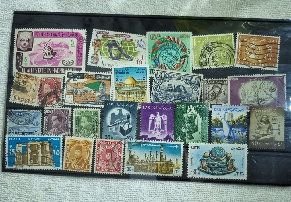 Mix Arab countries stamps - 50/100/200 Stamps all different