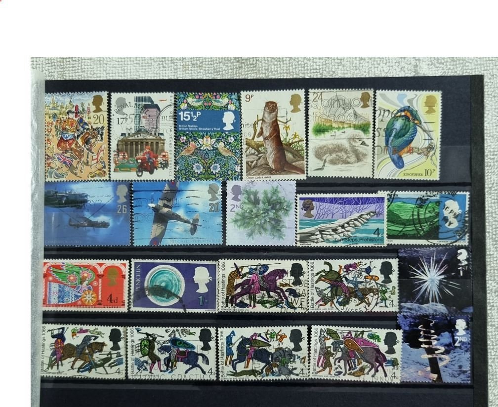 Great Britain Commemorative - Large 100/200/300 Stamps all different