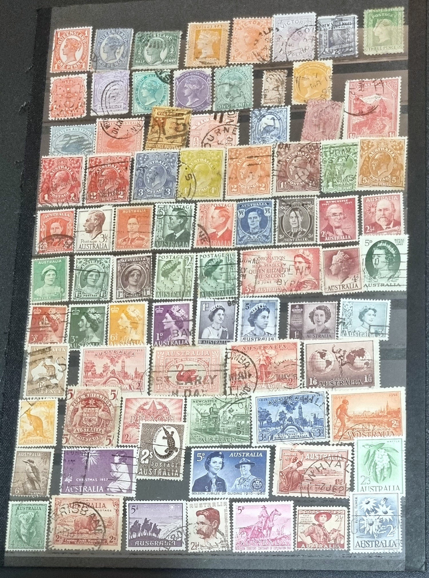Australia stamps - Beautiful Vintage to Modern all different